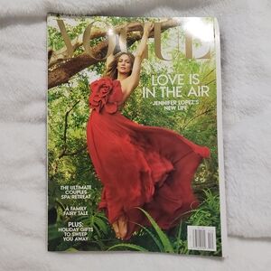 Jennifer Lopez Vogue Magazine December 2022 Sexy Girl Fashion Model Photo‎ J-Lo